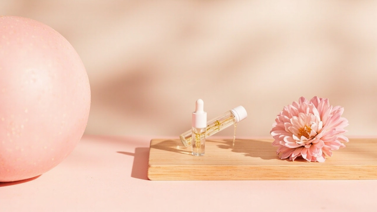 Key Ingredients to Look for in a Face Serum for Damaged Hair