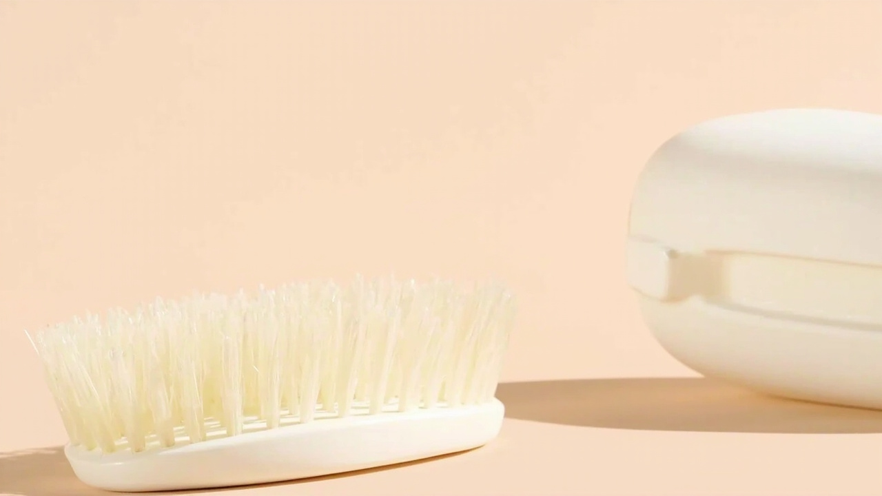 How to Choose the Best Gua Sha Tool for Dandruff